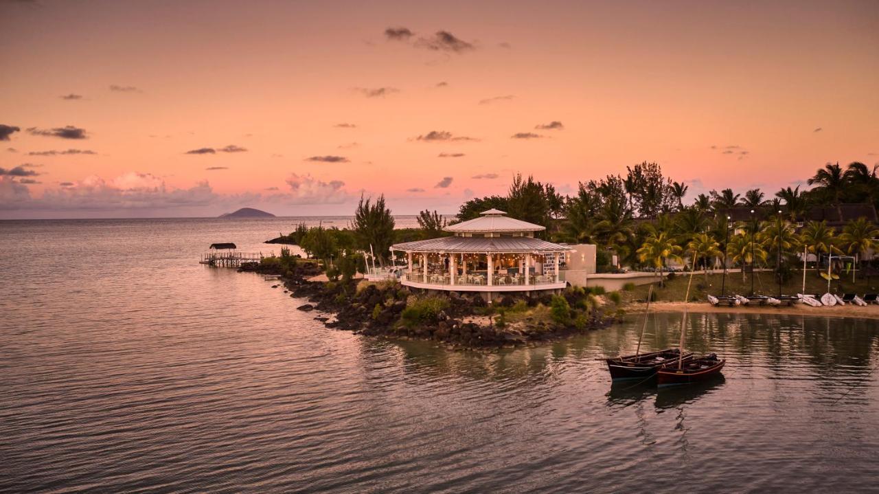 Lux* Grand Gaube Resort & Villas Εξωτερικό φωτογραφία Sunset at the Atlantis Paradise Island