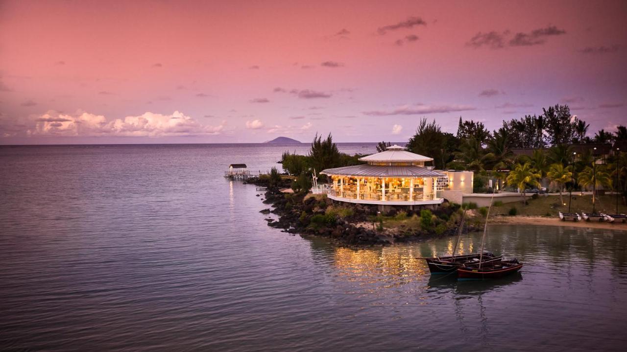 Lux* Grand Gaube Resort & Villas Εξωτερικό φωτογραφία The Beach Club at The Oberoi, Mauritius