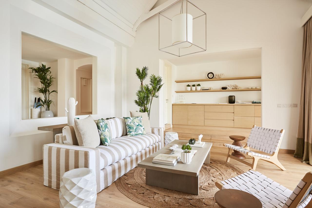Lux* Grand Gaube Resort & Villas Εξωτερικό φωτογραφία A living room at the 1 Hotel South Beach